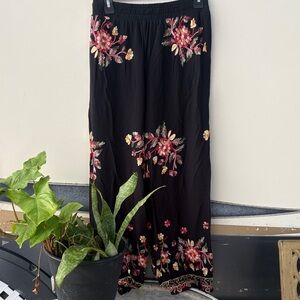 Chic Black Maxi pants with Floral Embroidery